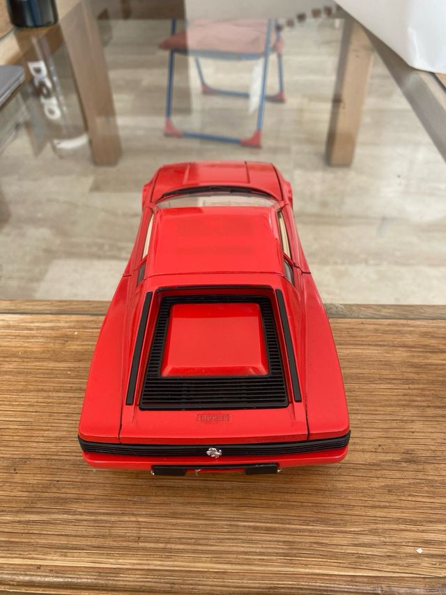 Ferrari Testarossa 1/18 1984 Rojo