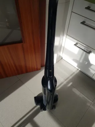 Aspirador Escoba Rowenta 14.4V Air Force Light