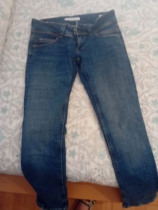 Vaqueros Pepe jeans,hacen un trasero de escándalo.