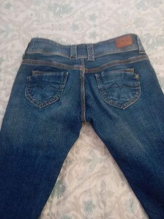 Vaqueros Pepe jeans,hacen un trasero de escándalo.