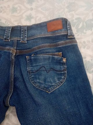 Vaqueros Pepe jeans,hacen un trasero de escándalo.