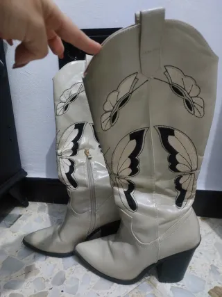 Botas Cowboy Beige Mariposa