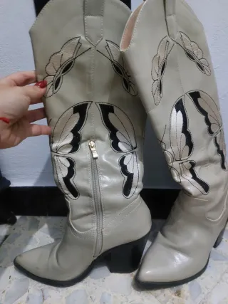 Botas Cowboy Beige Mariposa