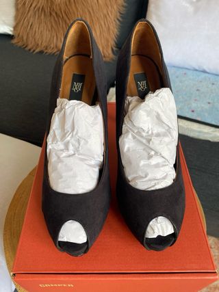 Zapatos Mango Piel Tacón Negro Peep Toe.