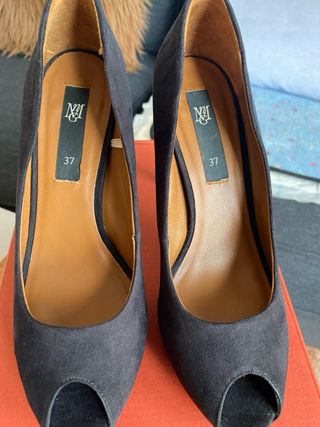 Zapatos Mango Piel Tacón Negro Peep Toe.