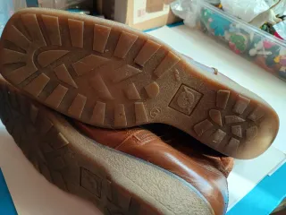 Botines de piel marrones