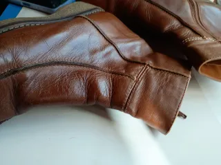 Botines de piel marrones