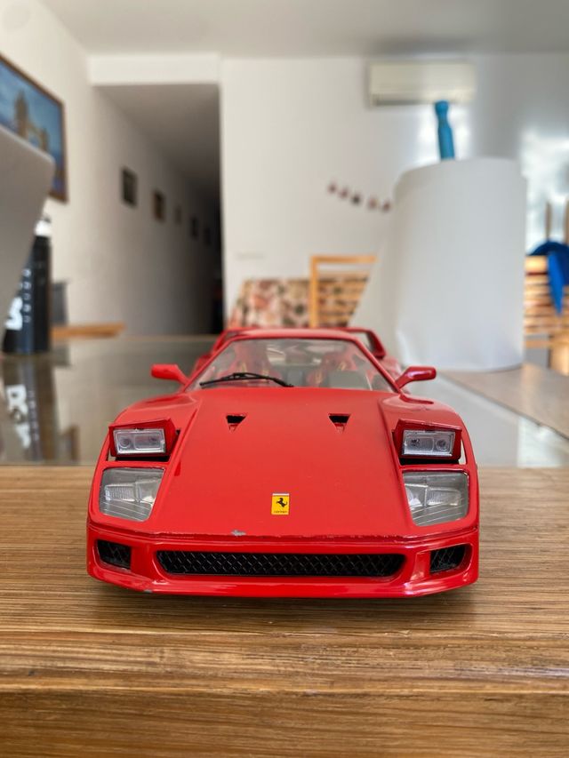 Ferrari F40 Escala 1:18