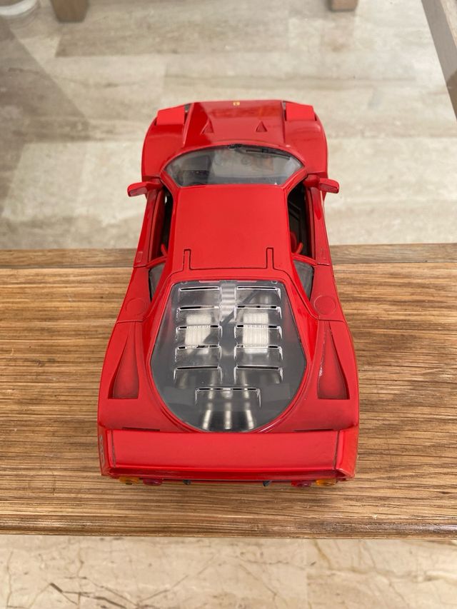 Ferrari F40 Escala 1:18