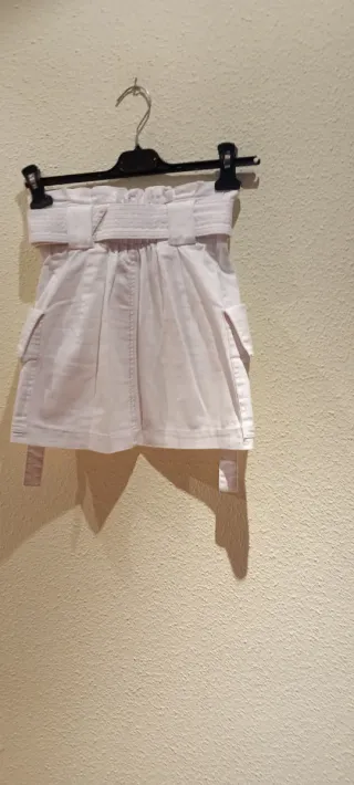 Falda  vaquera Bershka blanca cargo
