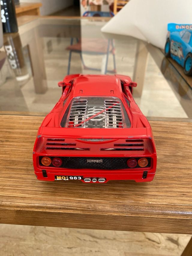 Ferrari F40 Escala 1/18