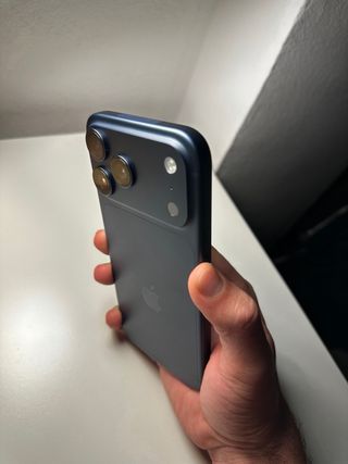 iPhone 17 Pro Max eSIM