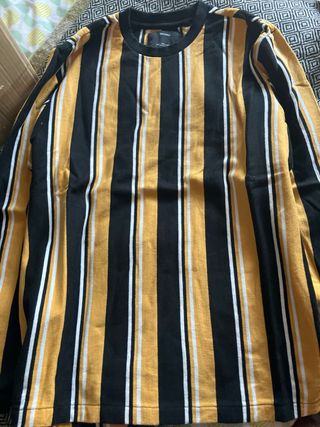 Sudadera Bershka rayas negra y amarilla