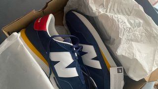 Zapatillas New Balance Azul y Rojo
