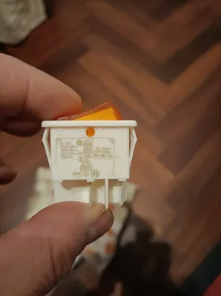 Interruptor Basculante Luz Naranja