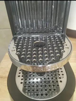 Cafetera Nespresso Negra