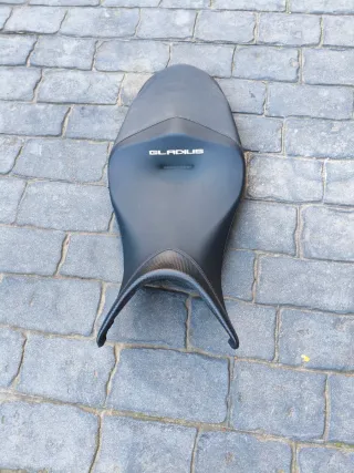Asiento Shad Suzuki Gladius Confort