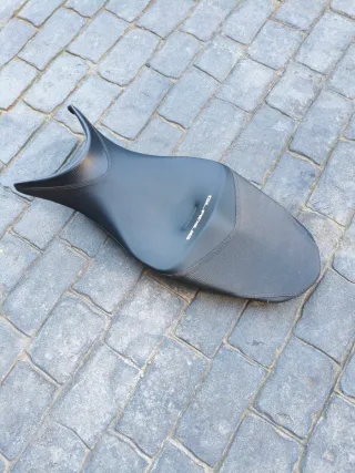 Asiento Shad Suzuki Gladius Confort