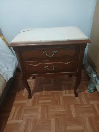 Comodino in legno e marmo