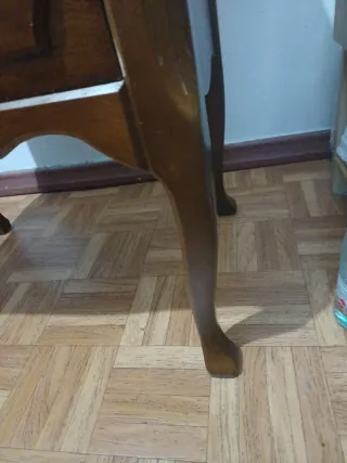 Comodino in legno e marmo