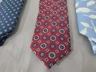 Corbatas nuevas a estrenar – colores modernos