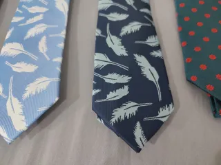 Corbatas nuevas a estrenar – colores modernos