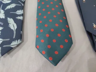 Corbatas nuevas a estrenar – colores modernos