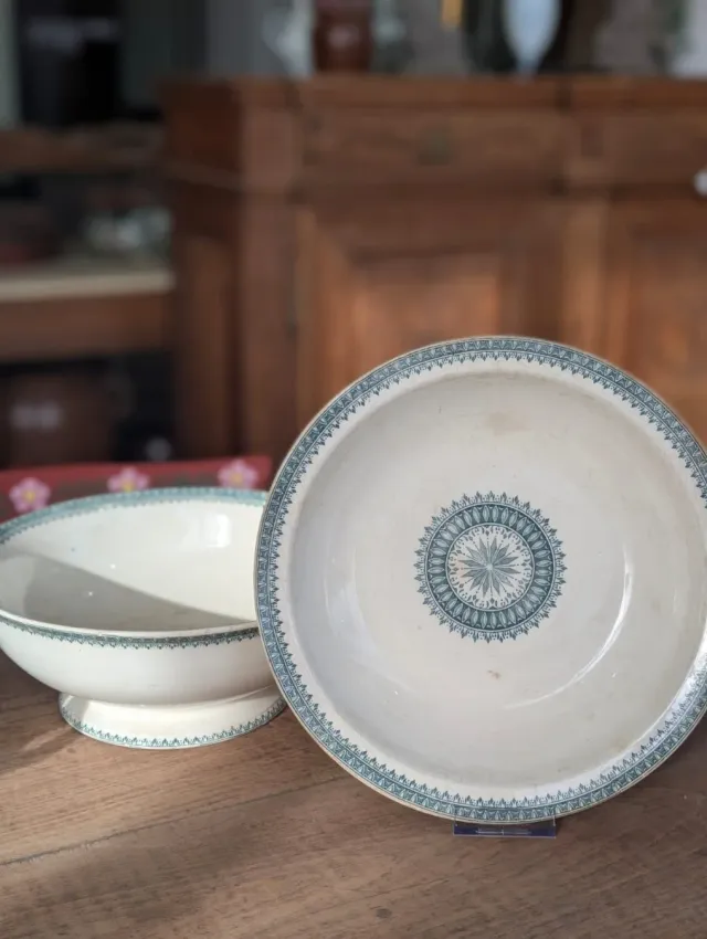 Antigua vajilla francesa