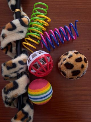 Set di giocattoli per gatti con molle, palla e tiragraffi leopardo