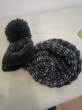 Gorro y cuello tejido