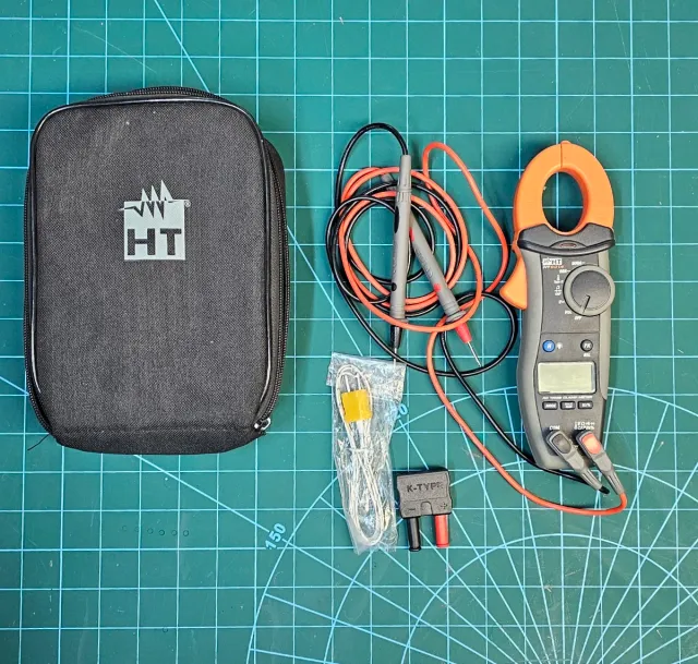 Pinza Amperimétrica HT 9014 con Accesorios