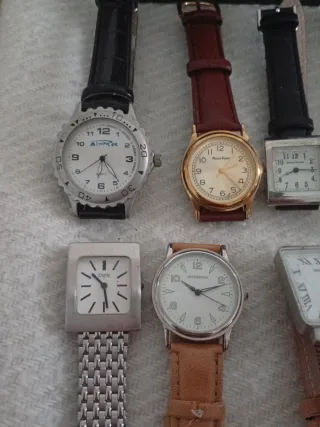 LOTE LIQUIDACIÓN n°8 -Relojes-