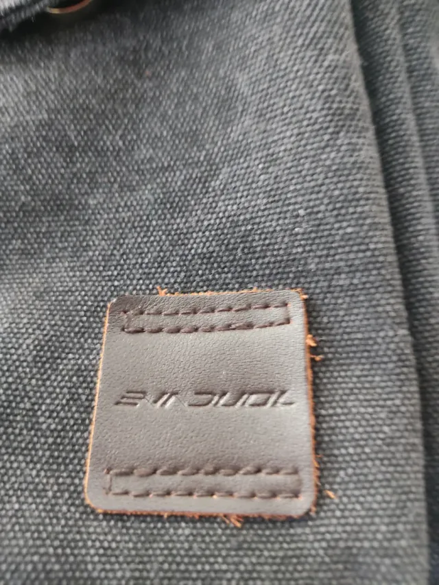 Borsello unisex con tasche