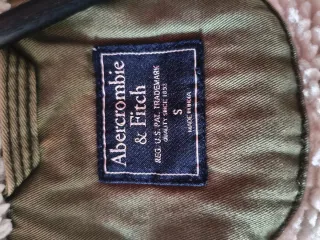 Abrigo verde Abercrombie con capucha