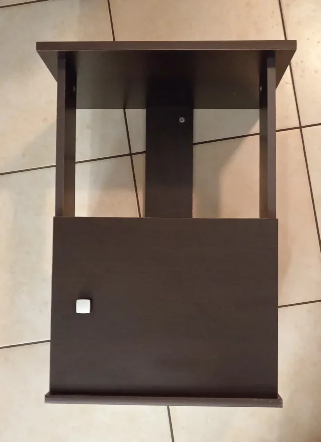 Mobile per acquario marrone con anta