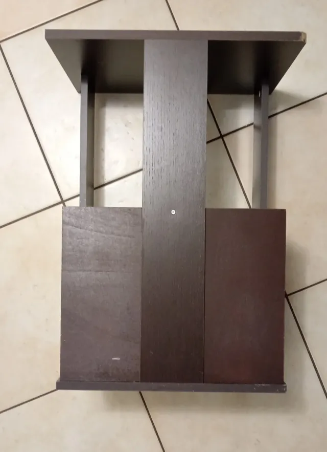 Mobile per acquario marrone con anta