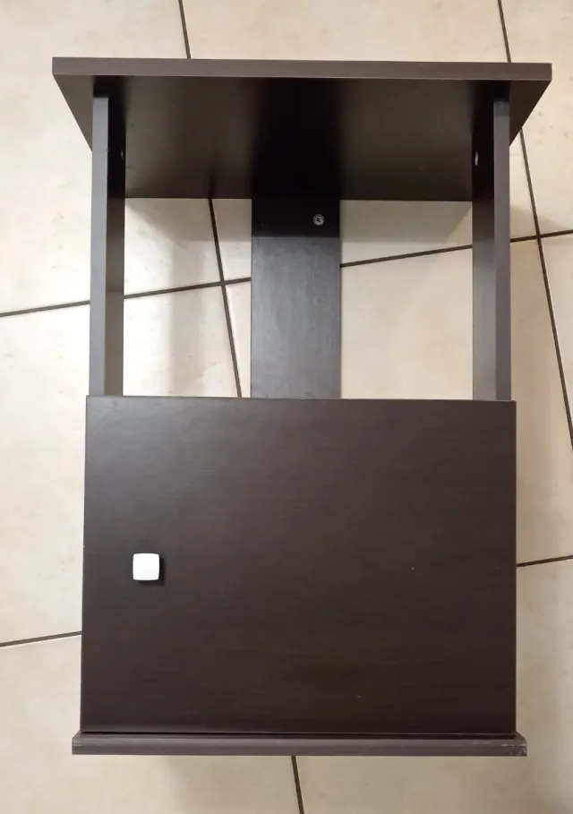 Mobile per acquario marrone con anta