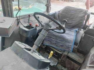 Tractor John Deere 3050 con pala