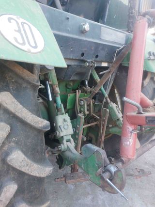 Tractor John Deere 3050 con pala