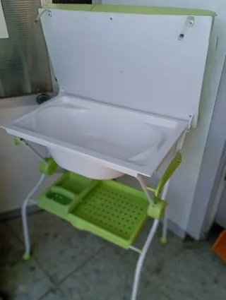 Cambiador bebé con bañera
