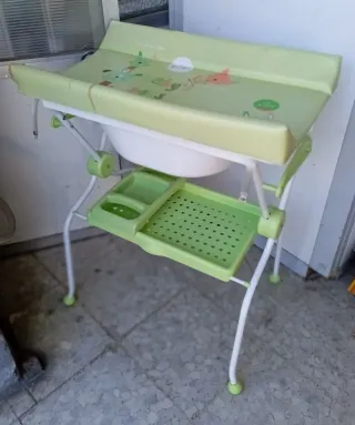 Cambiador bebé con bañera