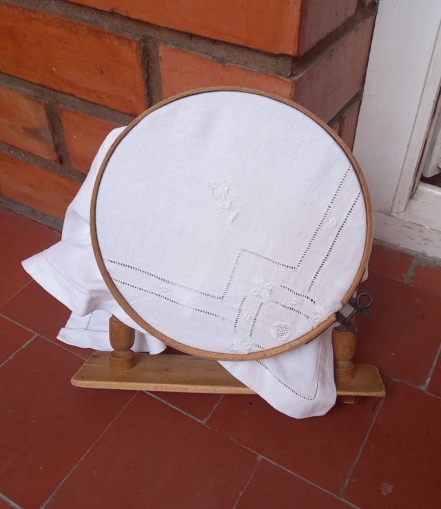 Bastidor de madera para bordar