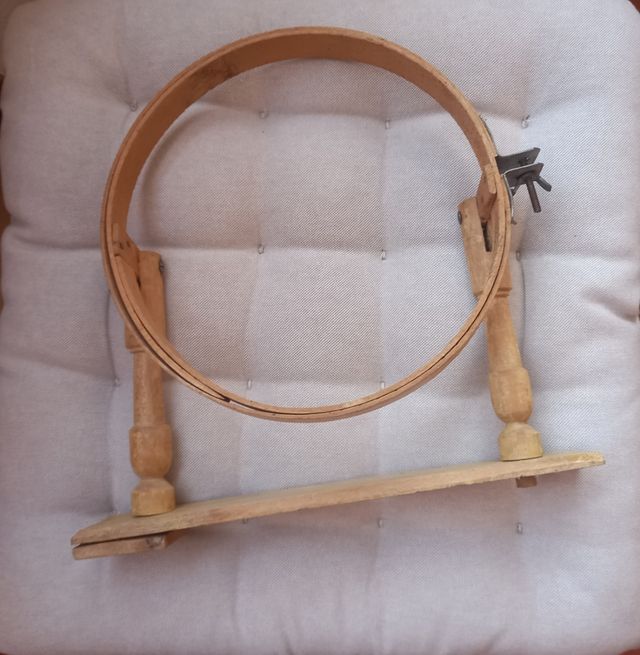 Bastidor de madera para bordar