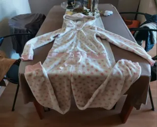 Pijama terciopelo estrellas T.36-38...14-16 Años