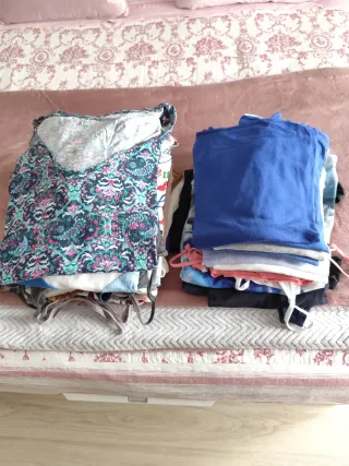 Camisetas, es un lote tal cual, estampadas y lisas