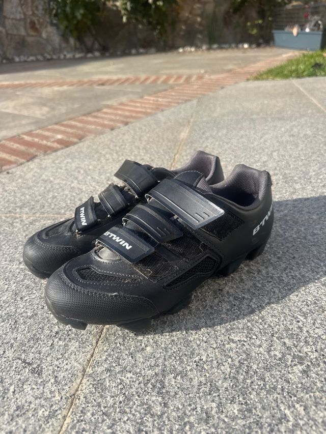 Zapatillas Ciclismo Btwin Negras talla 42