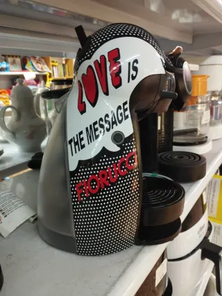 Cafetera Dolce Gusto DeLonghi