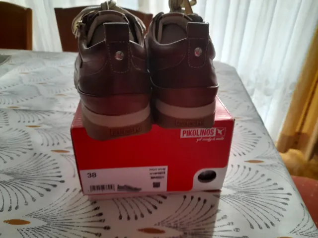 Zapatos Pikolinos Marrones