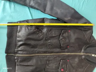 Cazadora de Piel marrón oscuro.