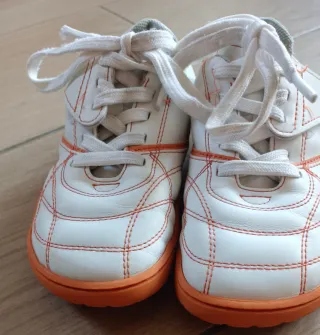 Botas fútbol sala respetuosas Amunt